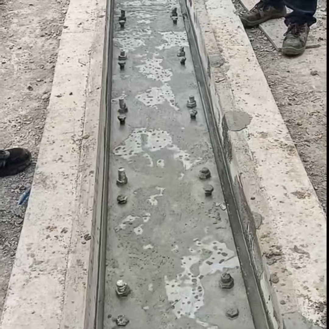 岚皋港口码头起重机龙门吊重型机械设备稳固用早强快凝轨道胶泥